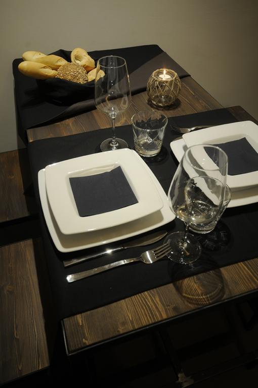 Emilia Suite Design Modena Buitenkant foto