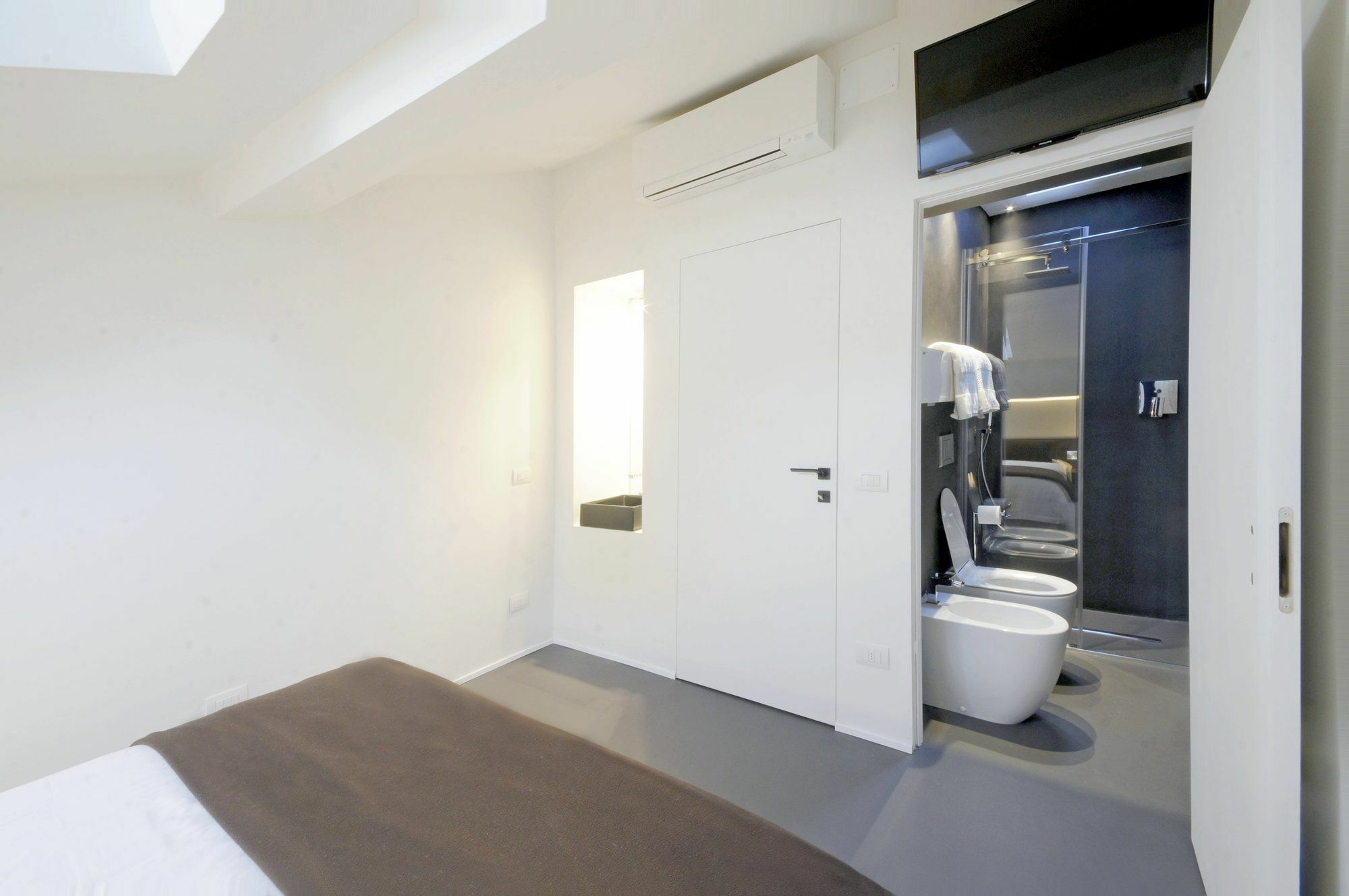 Emilia Suite Design Modena Buitenkant foto
